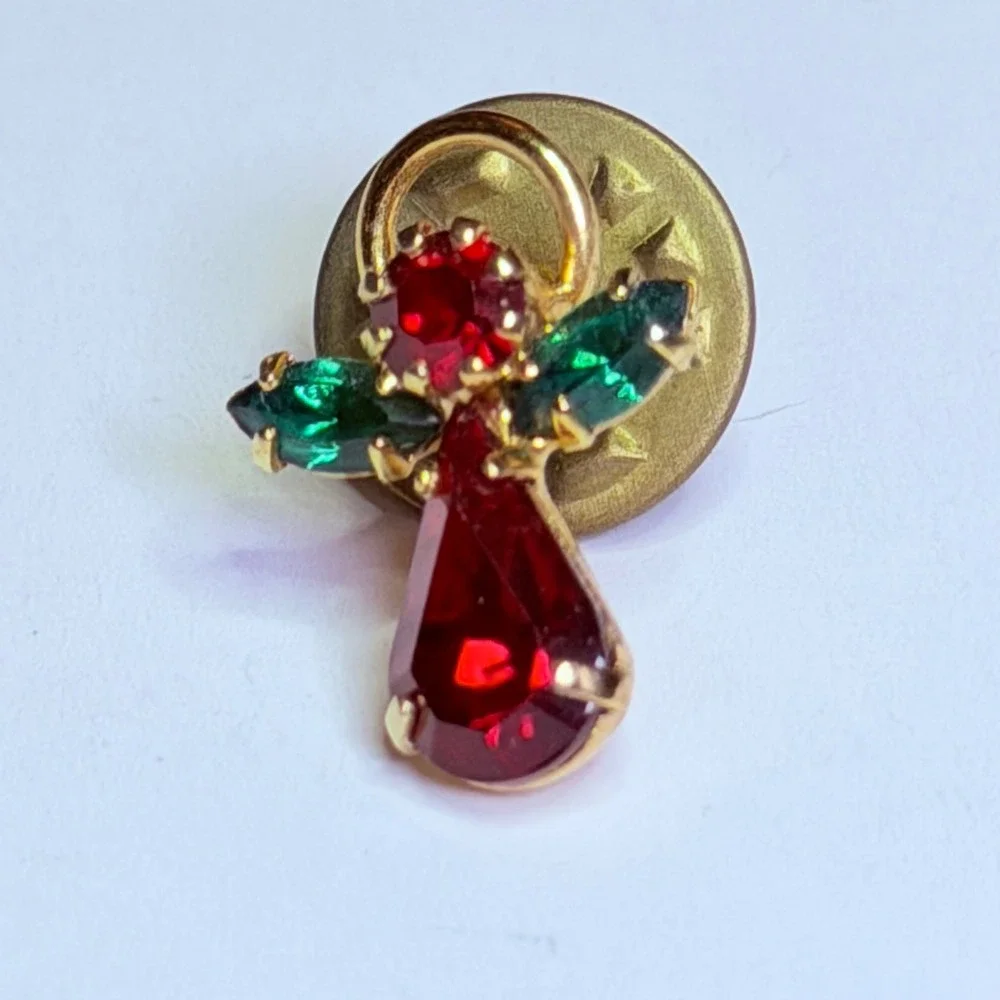 Vintage Christmas Angel Pin Red Green Rhinestone Gold Tone‎ Holiday Lapel Brooch